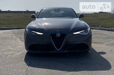 Седан Alfa Romeo Giulia 2017 в 