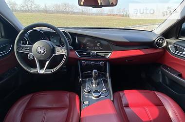 Седан Alfa Romeo Giulia 2017 в 