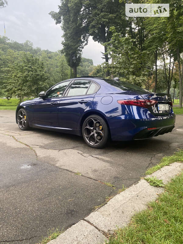 Седан Alfa Romeo Giulia 2018 в Киеве