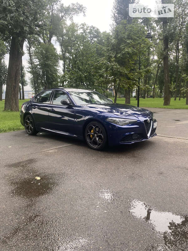 Седан Alfa Romeo Giulia 2018 в 