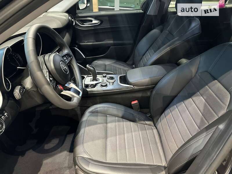 Седан Alfa Romeo Giulia 2021 в Днепре