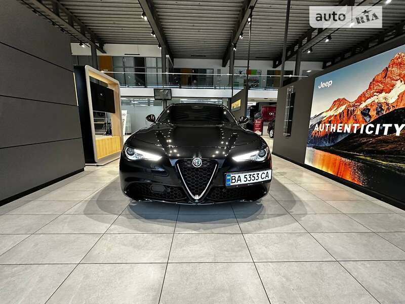 Седан Alfa Romeo Giulia 2021 в Днепре