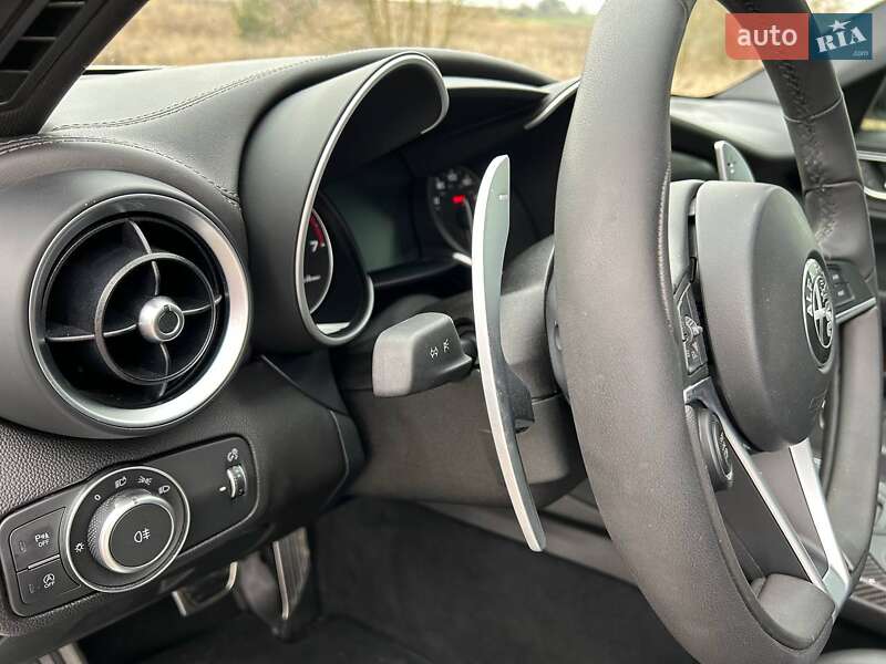 Седан Alfa Romeo Giulia 2019 в Киеве