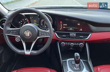 Седан Alfa Romeo Giulia 2017 в 