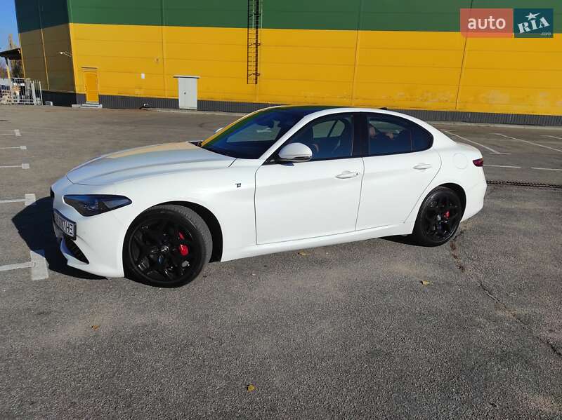 Седан Alfa Romeo Giulia 2022 в Кропивницком