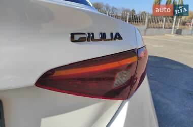 Седан Alfa Romeo Giulia 2022 в 