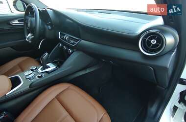 Седан Alfa Romeo Giulia 2022 в 