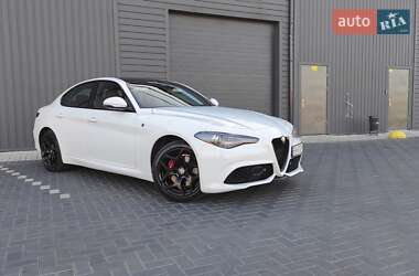 Седан Alfa Romeo Giulia 2022 в 