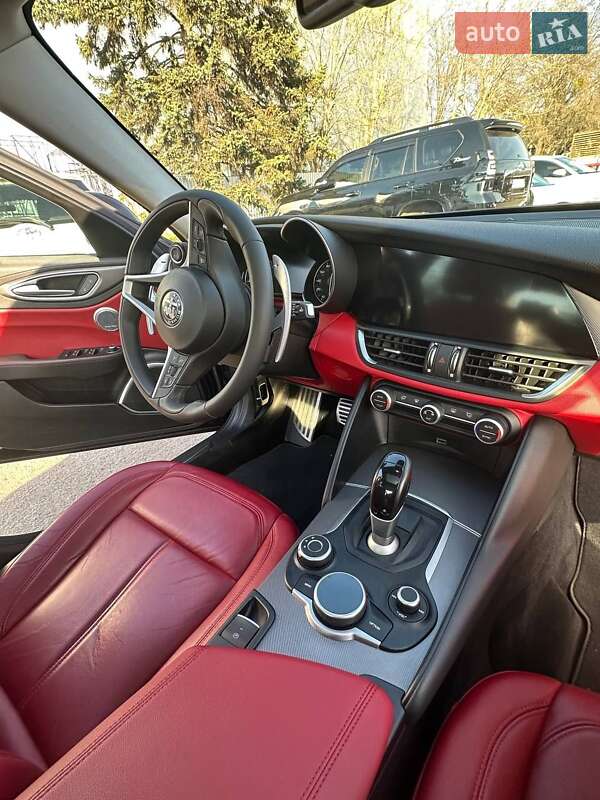 Седан Alfa Romeo Giulia 2018 в Києві