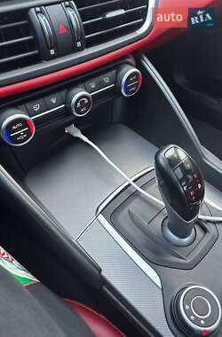 Седан Alfa Romeo Giulia 2018 в 