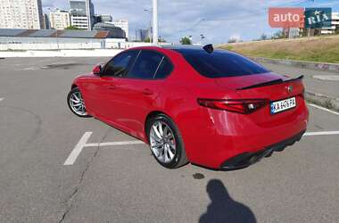 Седан Alfa Romeo Giulia 2021 в 