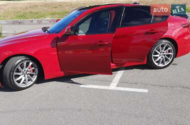 Седан Alfa Romeo Giulia 2021 в 