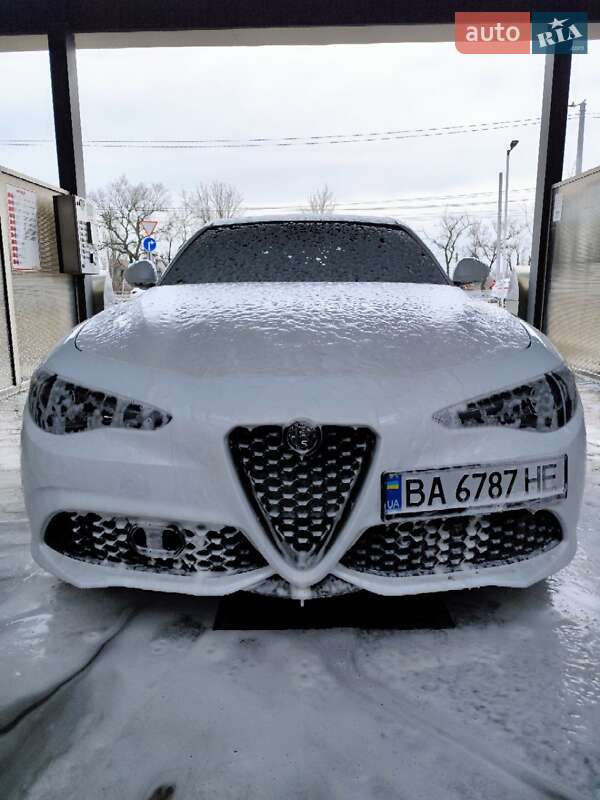 Седан Alfa Romeo Giulia 2022 в Кропивницком