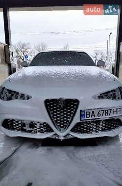 Седан Alfa Romeo Giulia 2022 в 