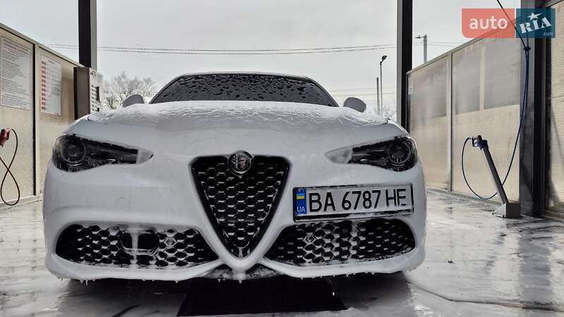Седан Alfa Romeo Giulia 2022 в Кропивницком