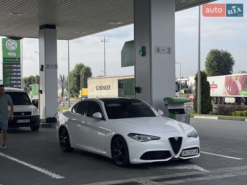 Седан Alfa Romeo Giulia 2020 в Києві