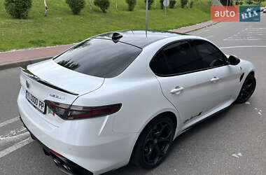 Седан Alfa Romeo Giulia 2017 в 