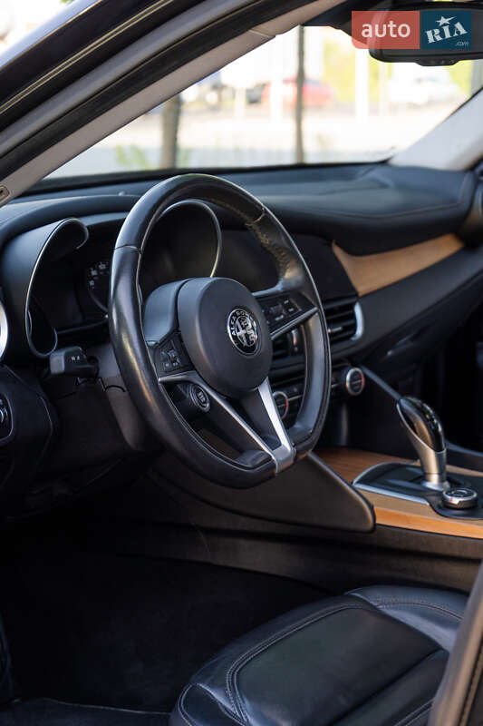 Седан Alfa Romeo Giulia 2016 в Львові