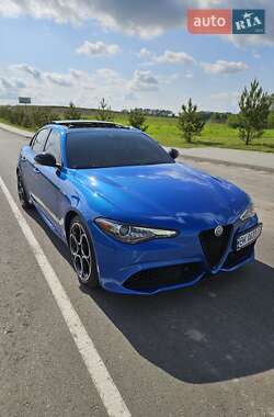 Седан Alfa Romeo Giulia 2021 в 