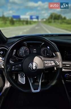 Седан Alfa Romeo Giulia 2021 в 