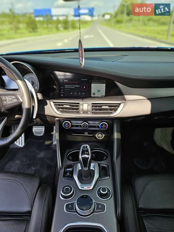 Седан Alfa Romeo Giulia 2021 в Рівному