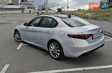 Седан Alfa Romeo Giulia 2021 в Києві