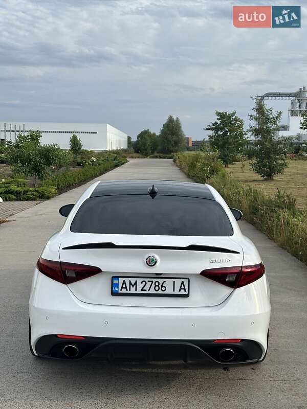 Седан Alfa Romeo Giulia 2017 в Коростене