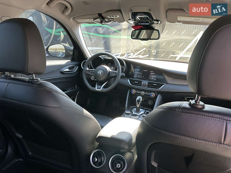 Седан Alfa Romeo Giulia 2020 в Киеве