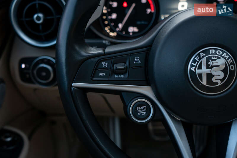 Седан Alfa Romeo Giulia 2018 в Києві