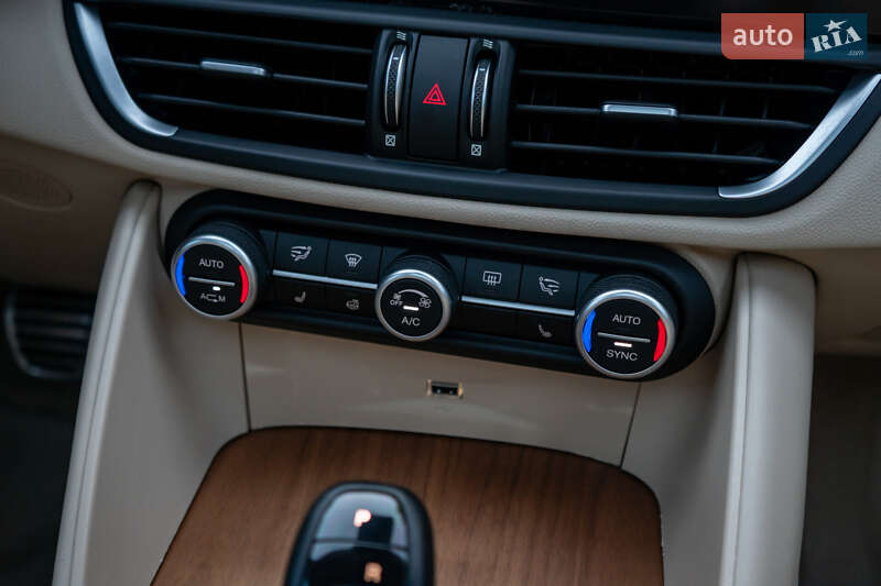 Седан Alfa Romeo Giulia 2018 в Києві