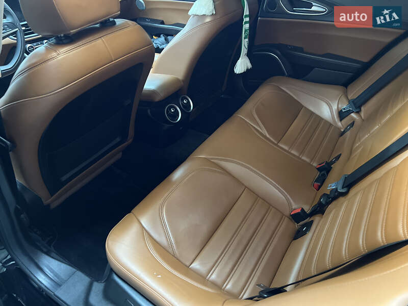 Седан Alfa Romeo Giulia 2018 в Львові