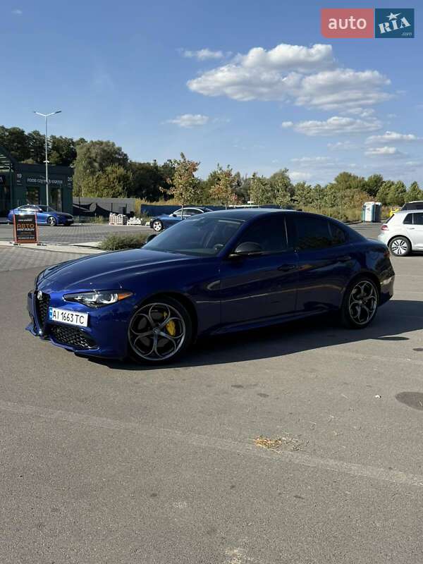 Седан Alfa Romeo Giulia 2021 в Киеве фото 4 Седан Alfa Romeo Giulia 2021 в Киеве