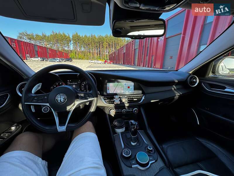 Седан Alfa Romeo Giulia 2017 в Львові фото 17 Седан Alfa Romeo Giulia 2017 в Львові