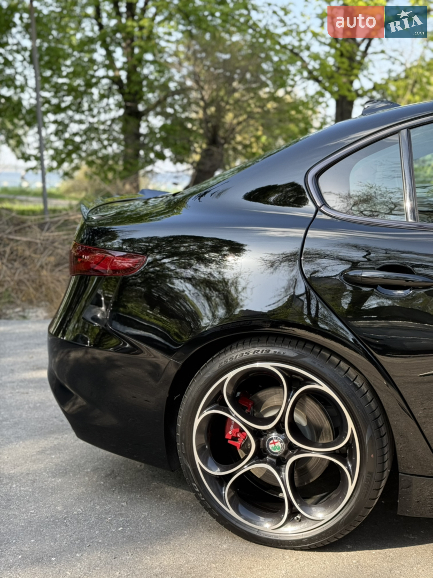 2018 Alfa Romeo Giulia - мініатюра 3