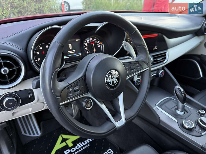 Седан Alfa Romeo Giulia 2019 в Киеве