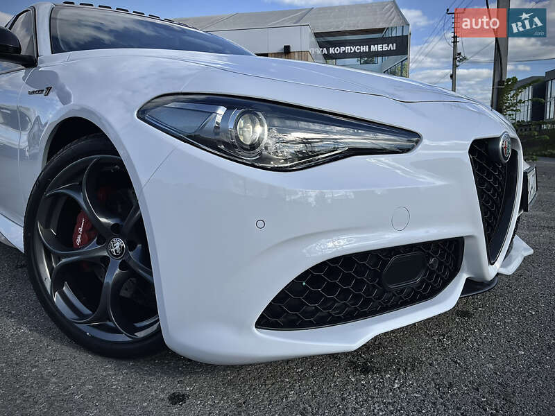 Седан Alfa Romeo Giulia 2019 в Киеве