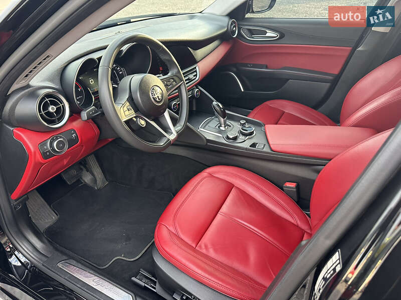 Седан Alfa Romeo Giulia 2018 в Днепре фото 8 Седан Alfa Romeo Giulia 2018 в Днепре