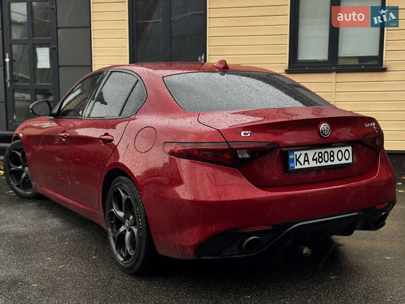 Седан Alfa Romeo Giulia 2016 в Киеве фото 21 Седан Alfa Romeo Giulia 2016 в Киеве