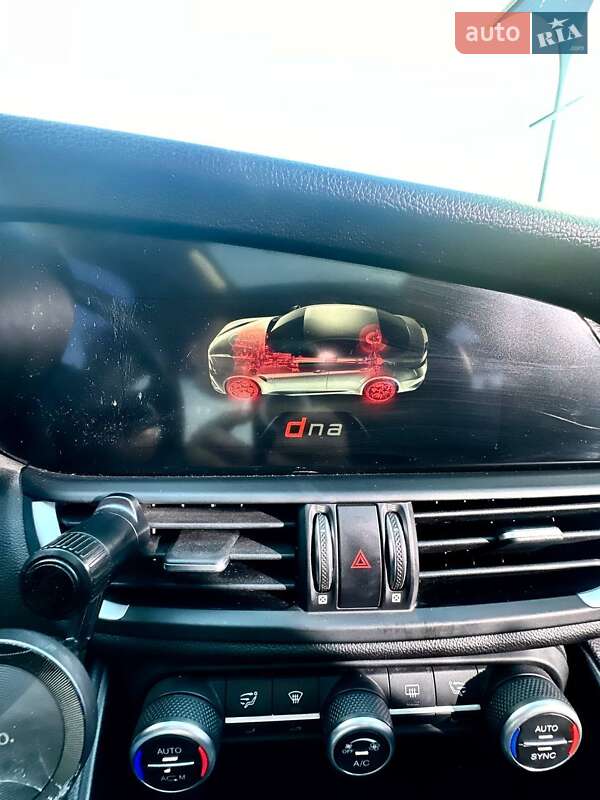 Седан Alfa Romeo Giulia 2018 в Львове фото 20 Седан Alfa Romeo Giulia 2018 в Львове