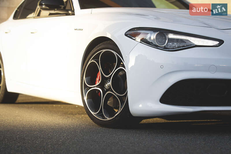 Седан Alfa Romeo Giulia 2022 в Киеве