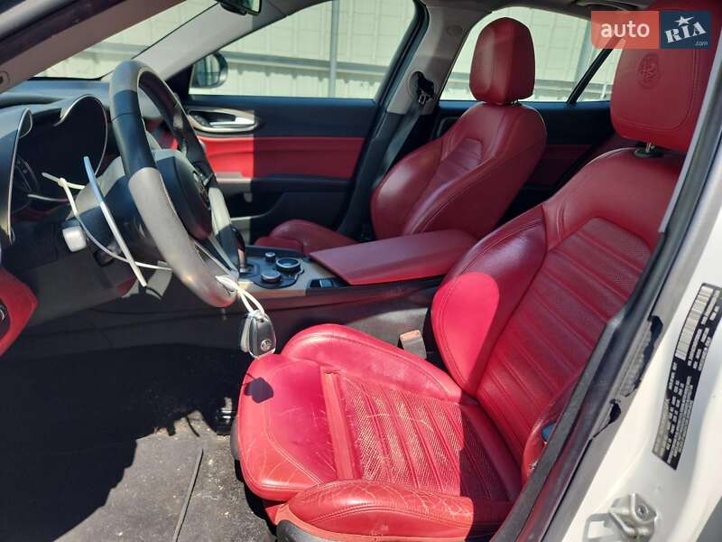 Седан Alfa Romeo Giulia 2017 в Одессе фото 7 Седан Alfa Romeo Giulia 2017 в Одессе
