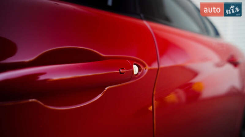 Седан Alfa Romeo Giulia 2016 в Львове фото 17 Седан Alfa Romeo Giulia 2016 в Львове