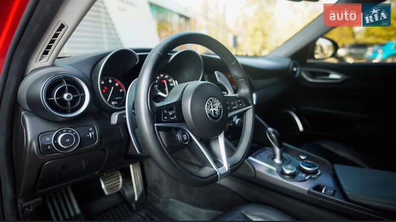 Седан Alfa Romeo Giulia 2016 в Львове фото 21 Седан Alfa Romeo Giulia 2016 в Львове