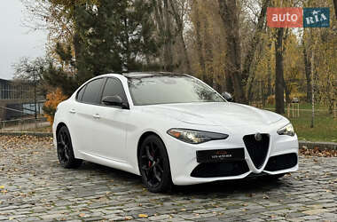 Седан Alfa Romeo Giulia 2020 в Киеве