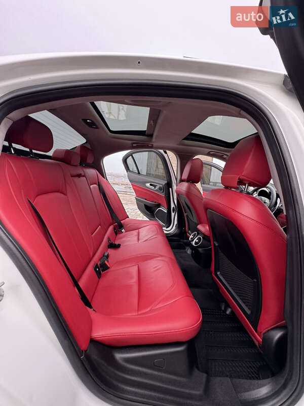 Седан Alfa Romeo Giulia 2020 в Києві