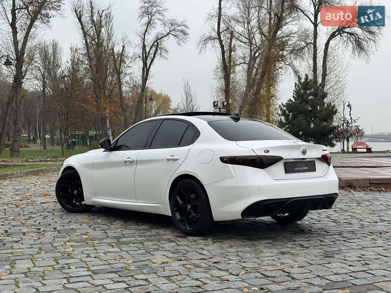 Седан Alfa Romeo Giulia 2020 в Києві