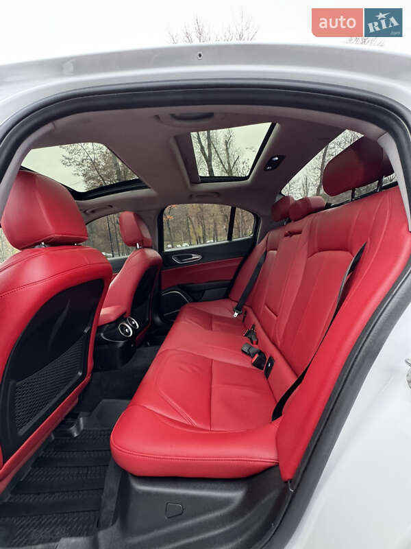 Седан Alfa Romeo Giulia 2020 в Києві