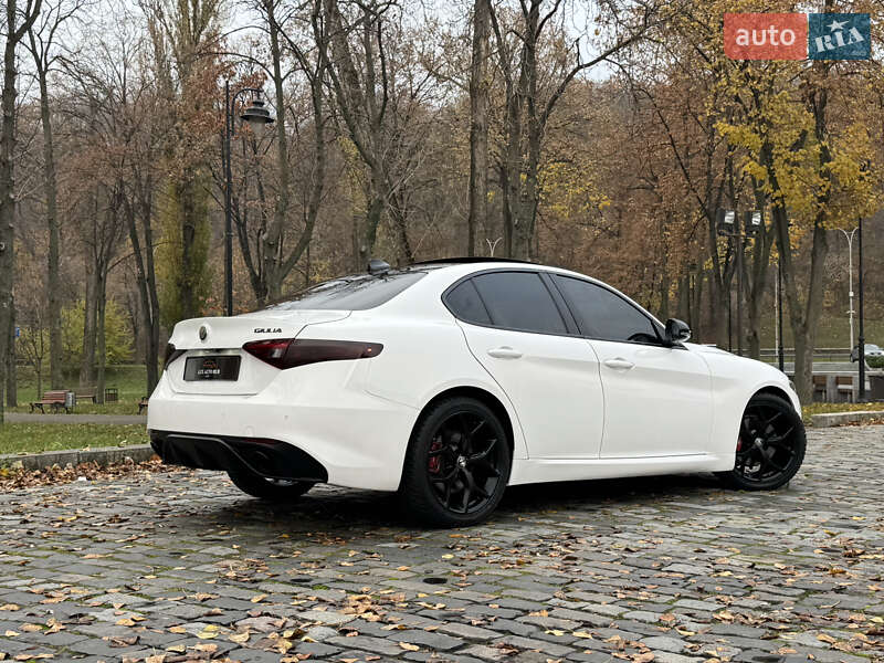 Седан Alfa Romeo Giulia 2020 в Києві