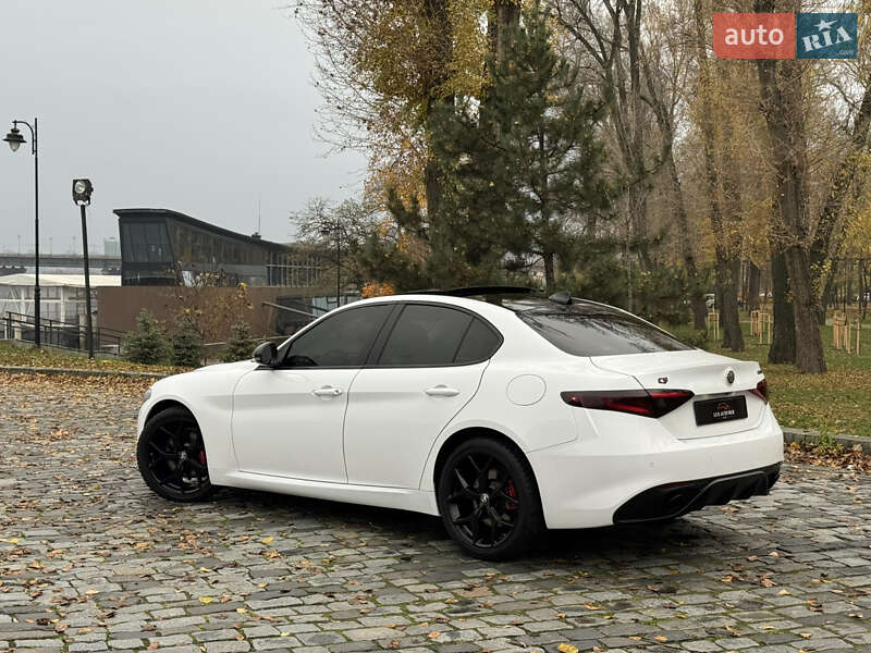 Седан Alfa Romeo Giulia 2020 в Києві