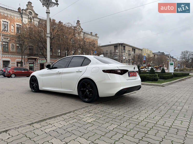 Седан Alfa Romeo Giulia 2020 в Запорожье